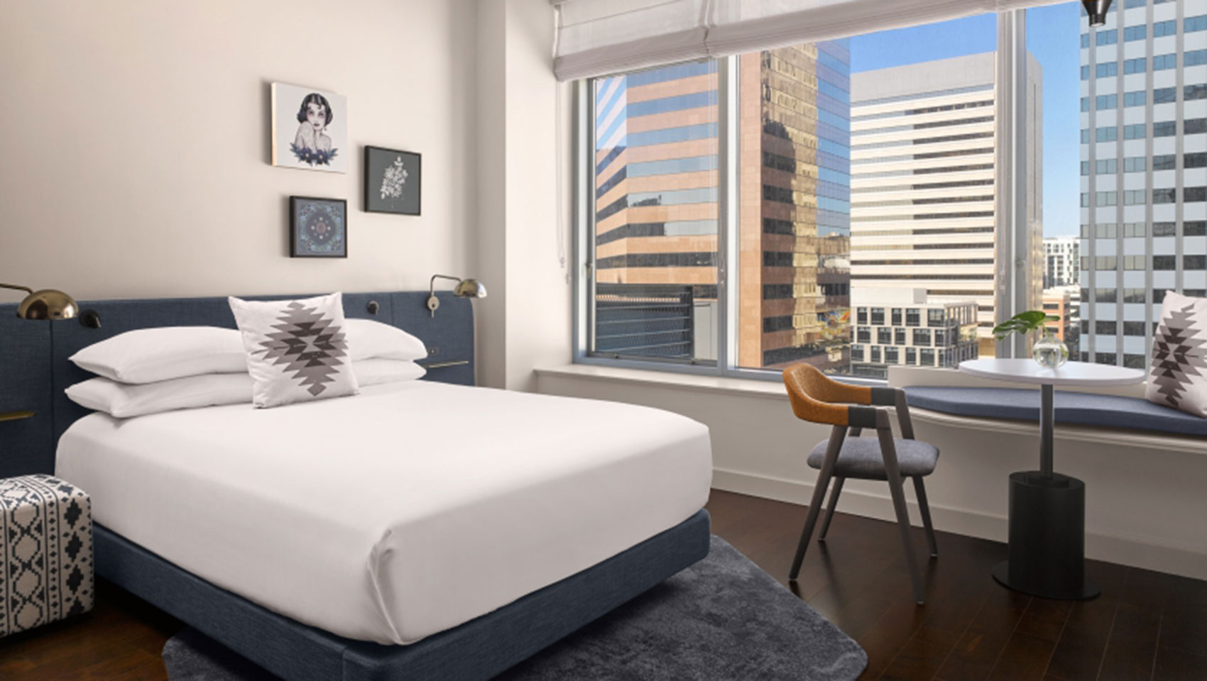 guestroom with a view of the city